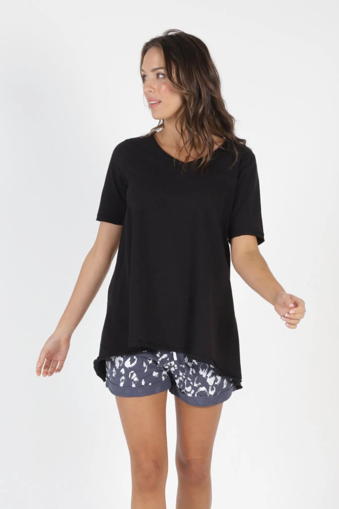 Betty Basics Noosa V-Neck Tee in Black