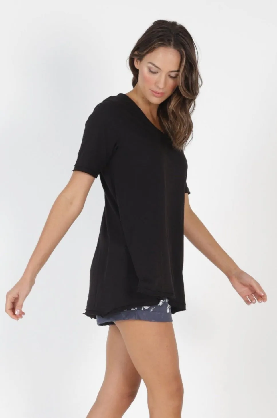 Betty Basics Noosa V-Neck Tee in Black