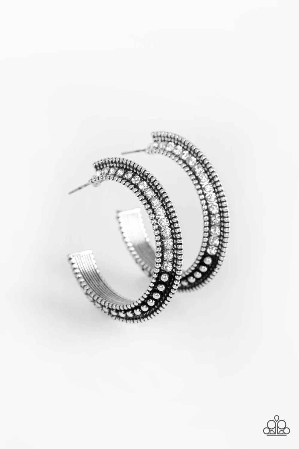 Paparazzi Accessories  - Retro Reverberation #L5 - White Earring